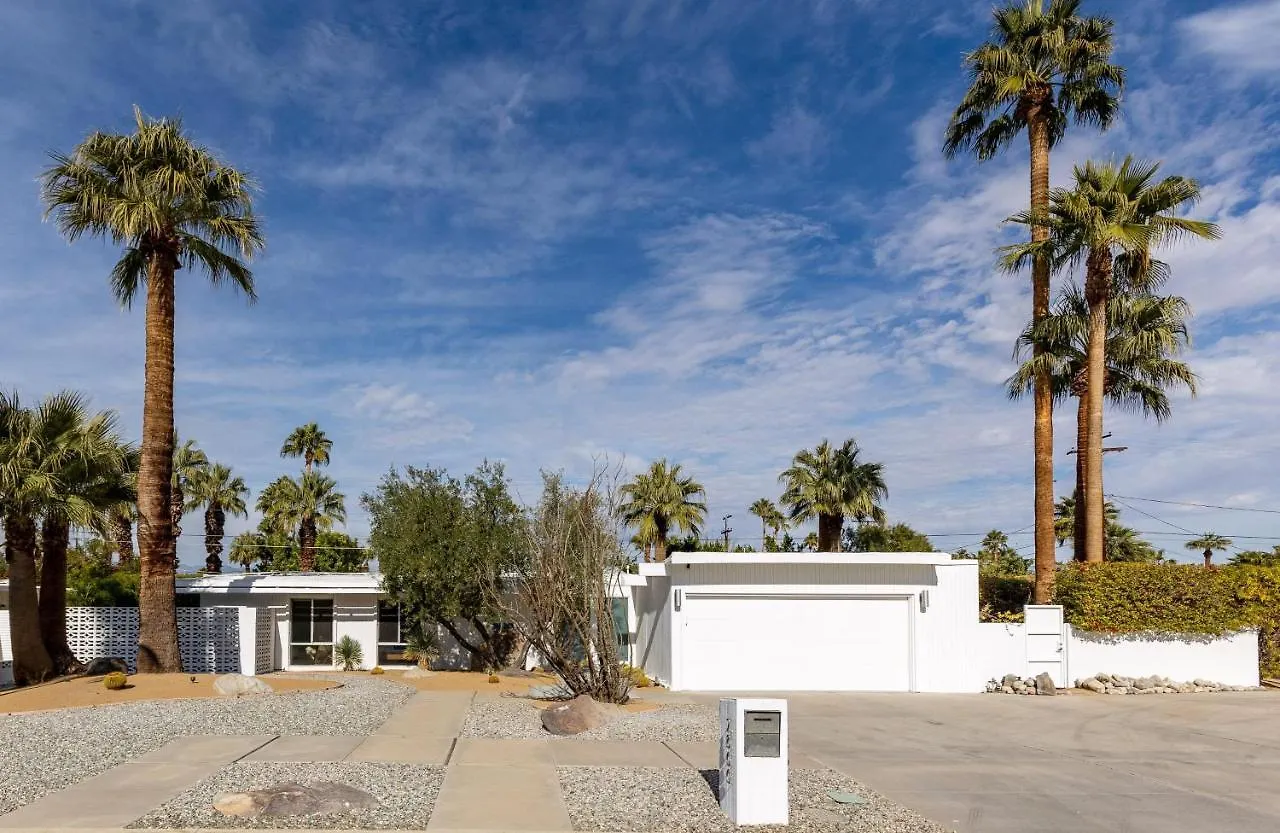 Mid Century Mood House By Acme House Company Villa Palm Springs