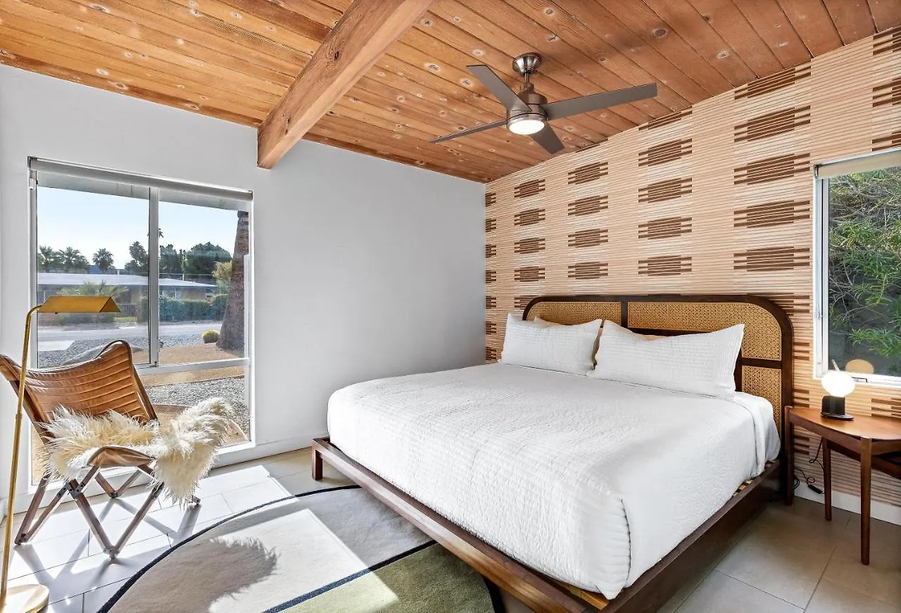 Mid Century Mood House By Acme House Company Villa Palm Springs