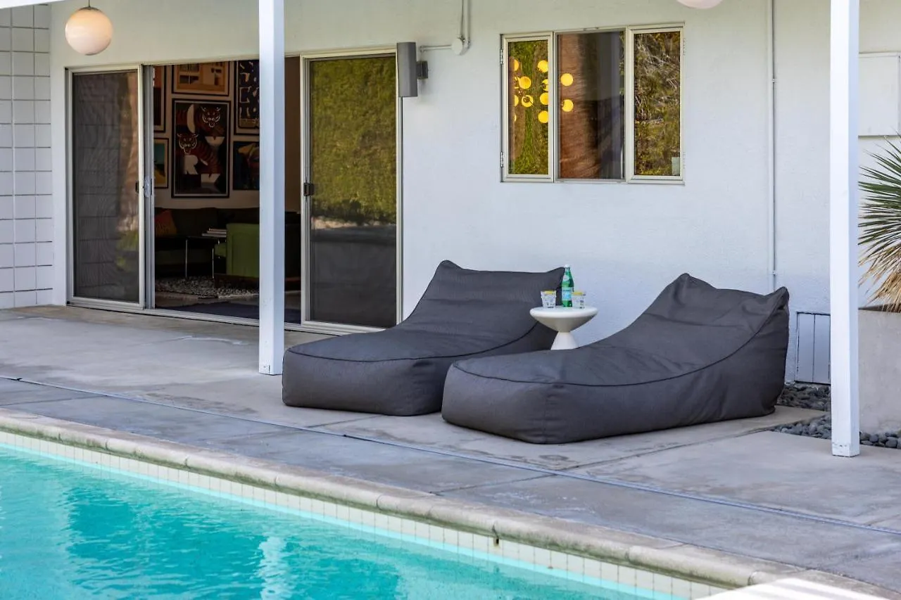 Mid Century Mood House By Acme House Company Villa Palm Springs